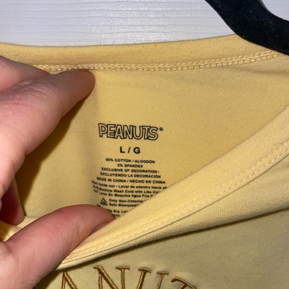 Peanuts Yellow Snoopy Girls T-Shirt Large - Picture 3 of 4